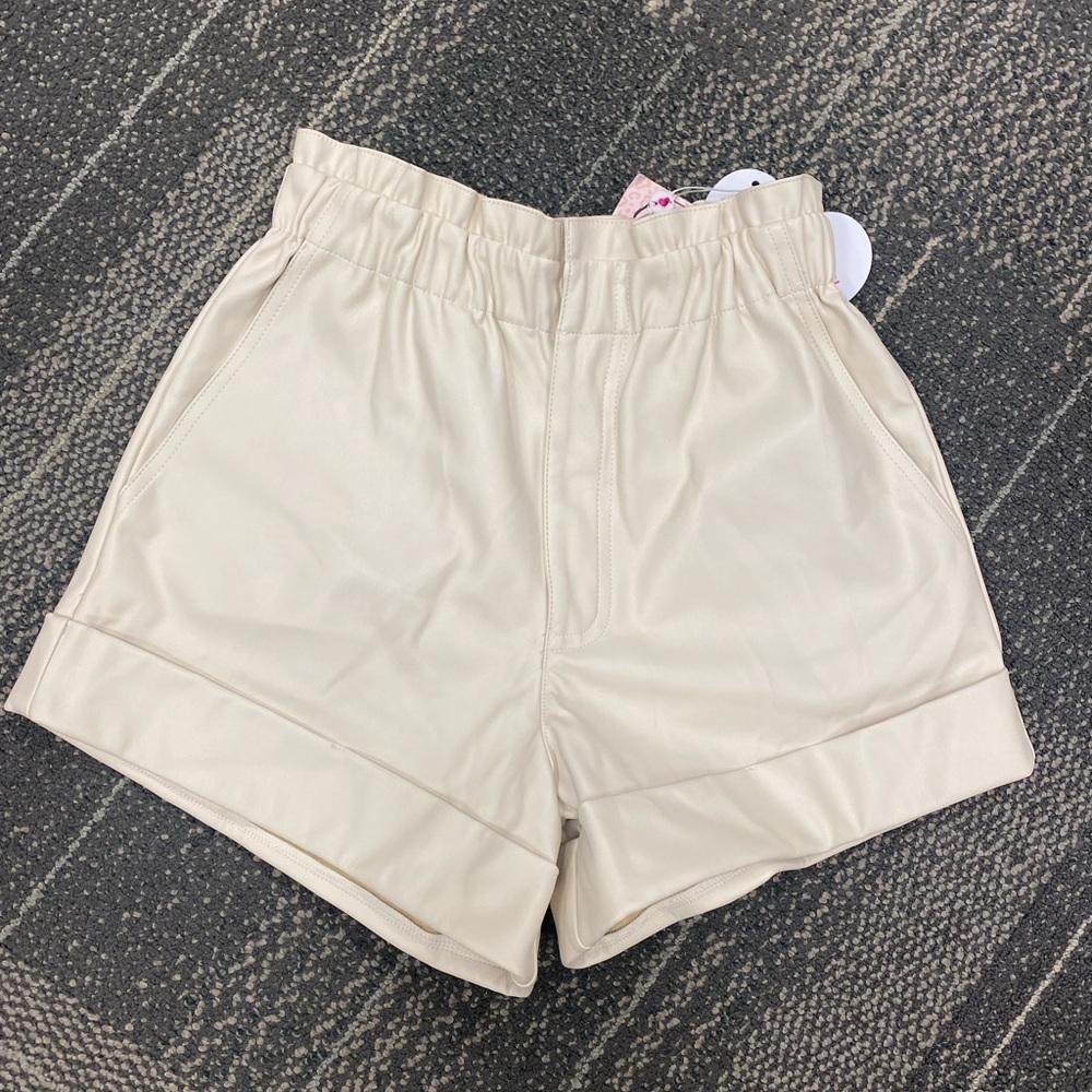 NWT BUDDY LOVE PEYTON PAPERBAG VEGAN LEATHER SHORTS - POWDER SMALL - Picture 2 of 14
